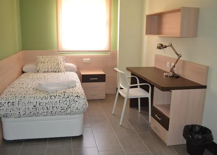 The Factory Hall * סגוביה